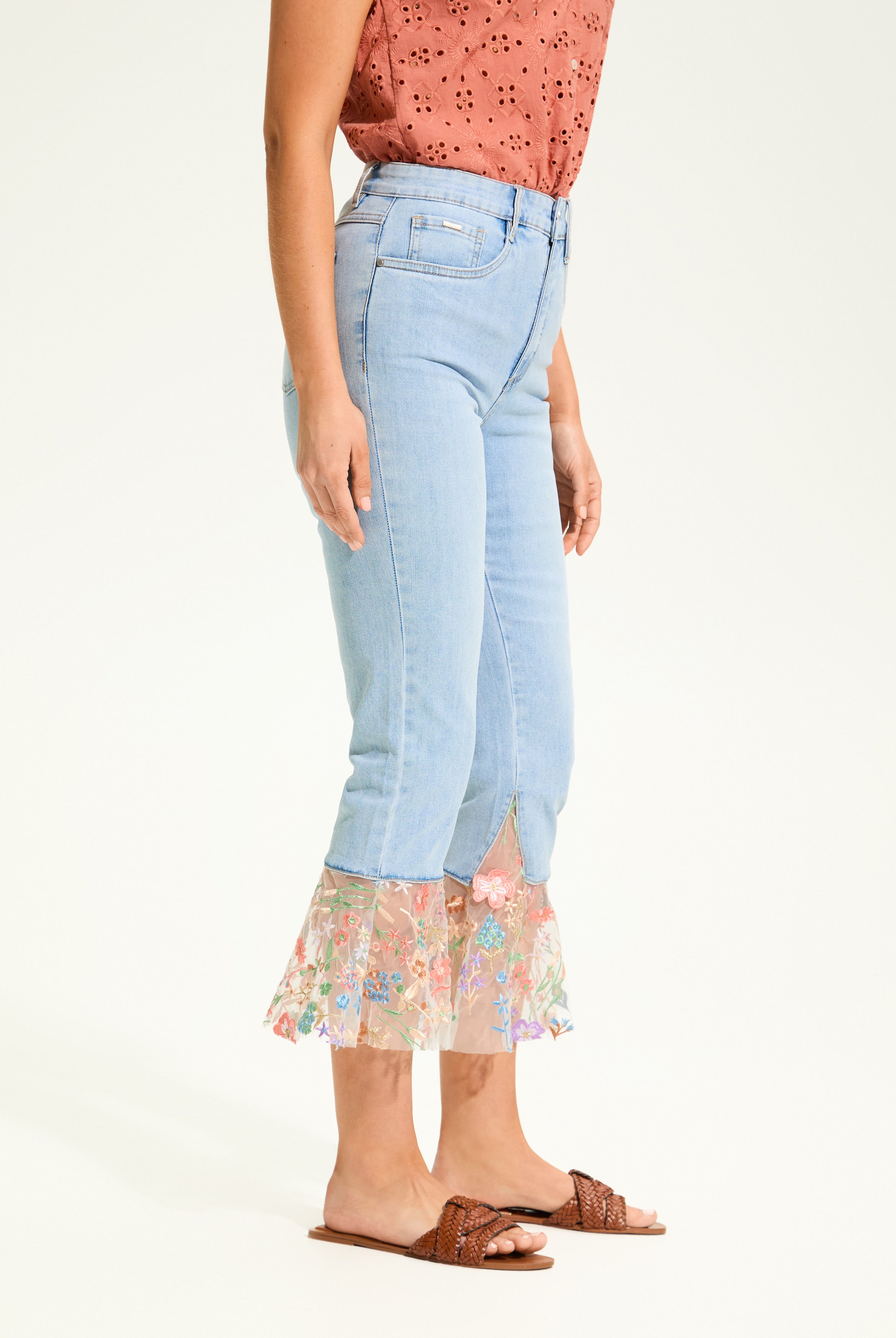 Suzanne Flare Crop
