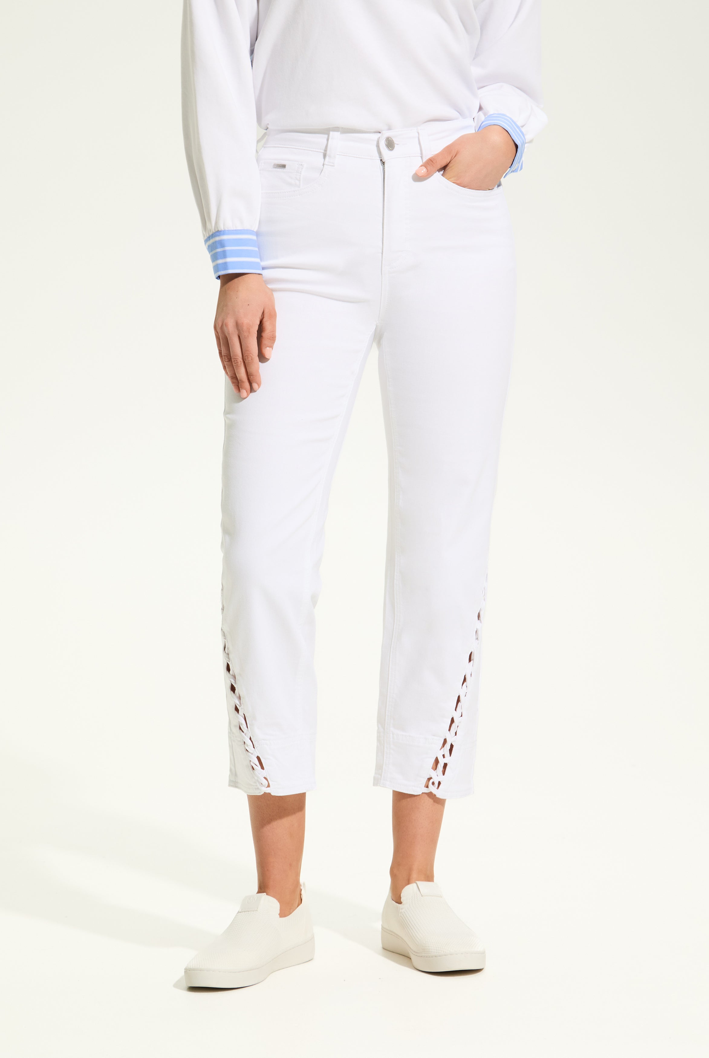 Suzanne Straight Crop